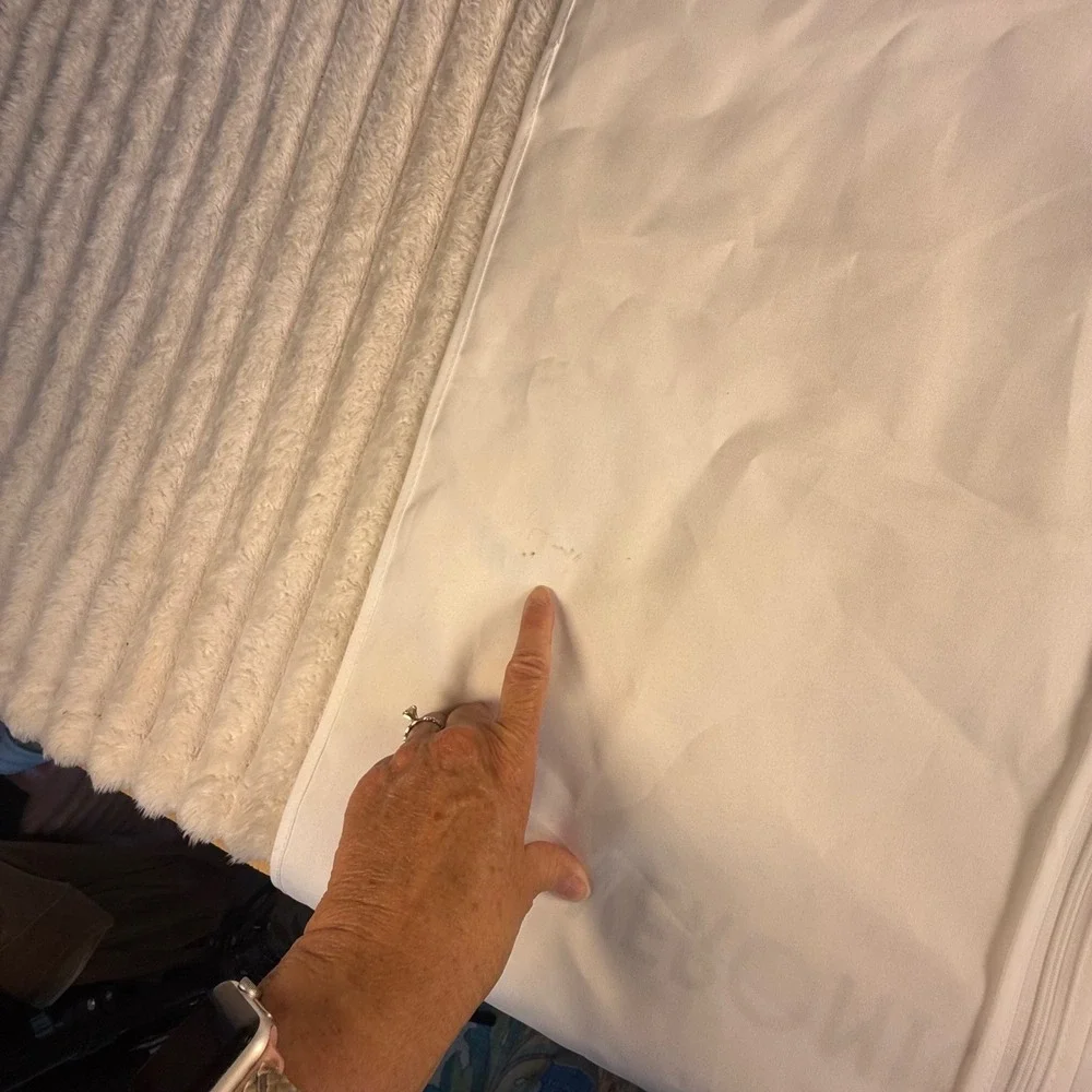 Veronica Beard White Cloth Garment Bag Travel‎ Suit Cover 25x44 Zippered